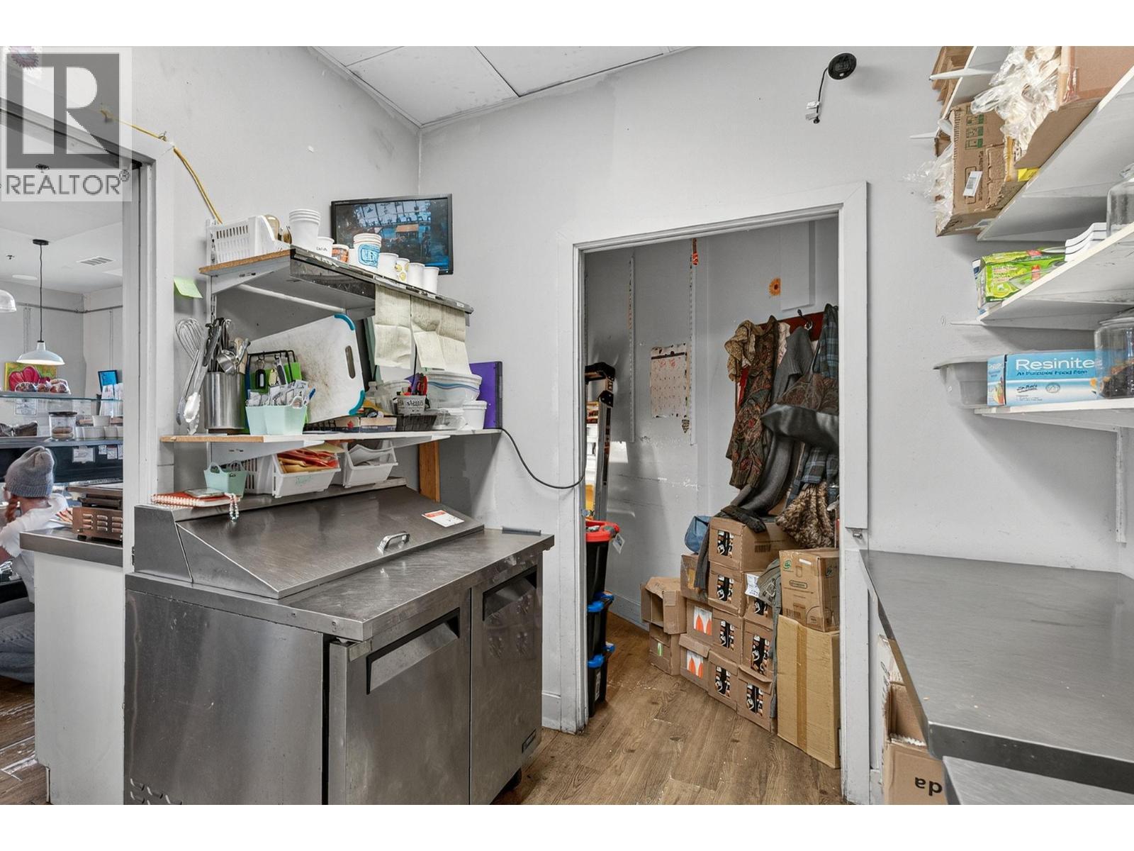 1615 Dickson Avenue Unit# 100, Kelowna, BC