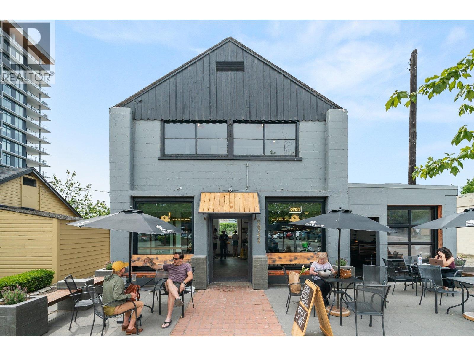 1615 Dickson Avenue Unit# 100, Kelowna, BC