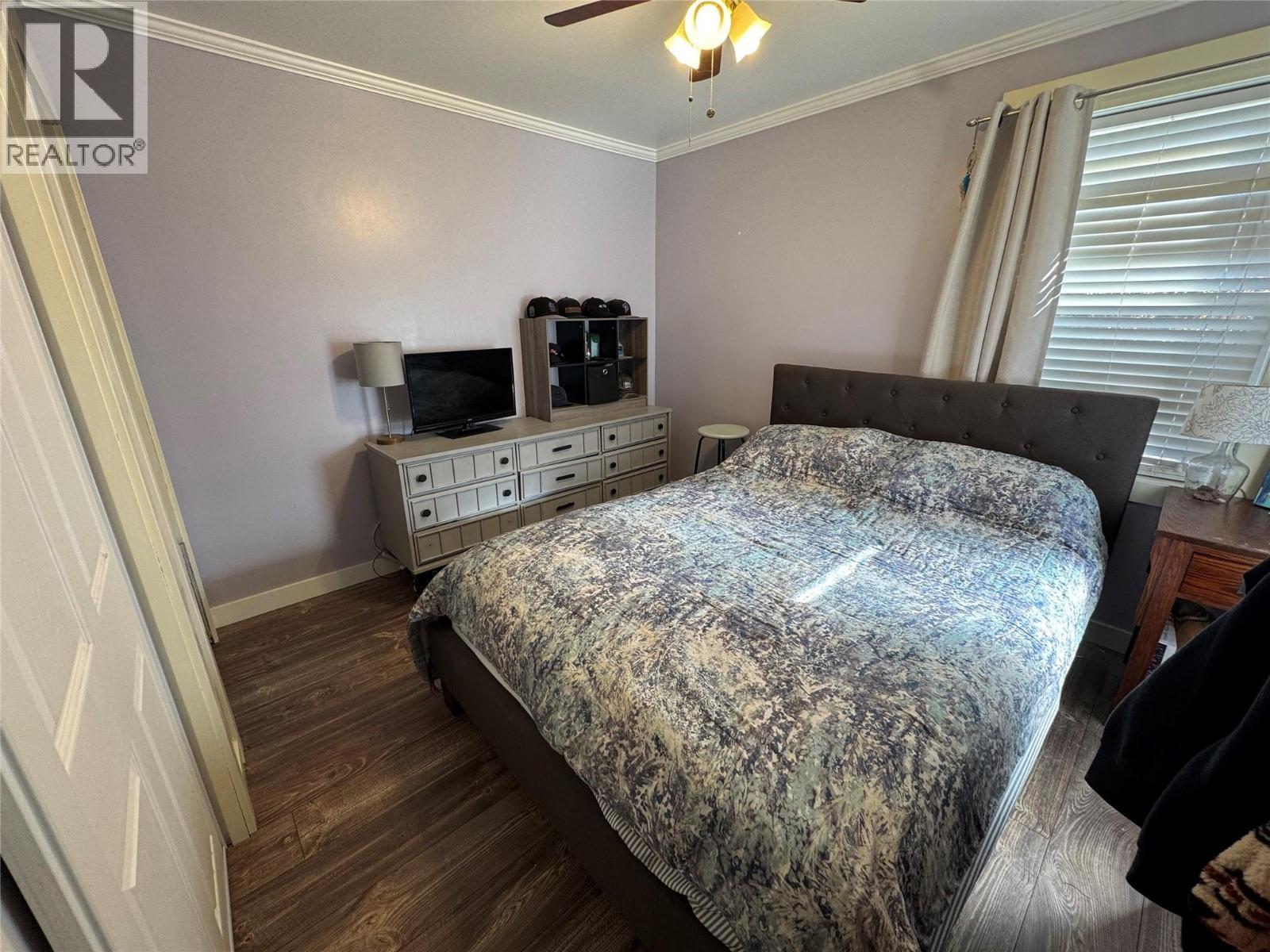 419 Ritchie St, Kimberley, BC - Indoor Photo Showing Bedroom