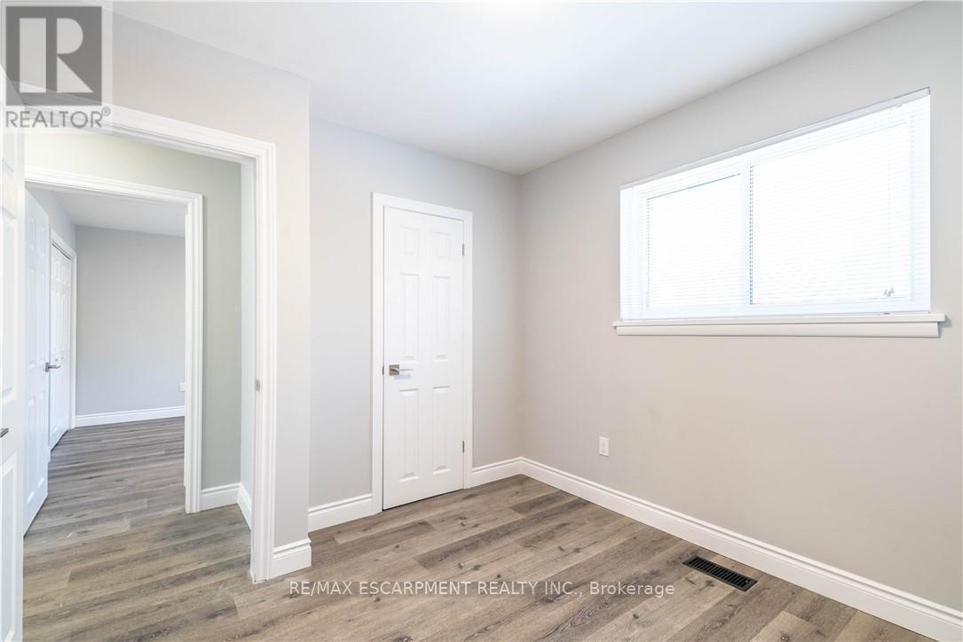 1 - 196 Upper Paradise Street, Hamilton, ON - Indoor Photo Showing Other Room