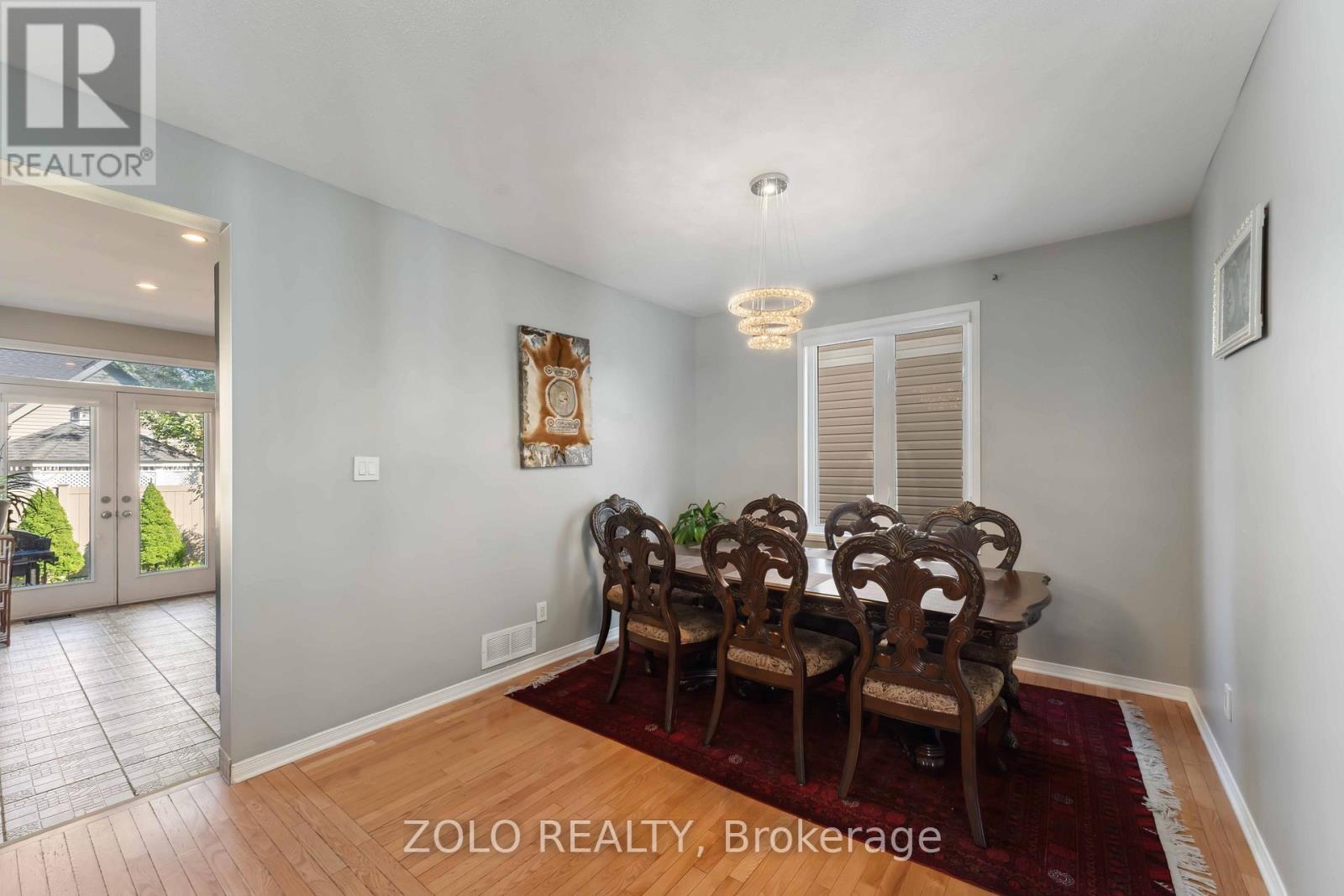 2421 Glandriel Crescent, Ottawa, ON - Indoor Photo Showing Dining Room