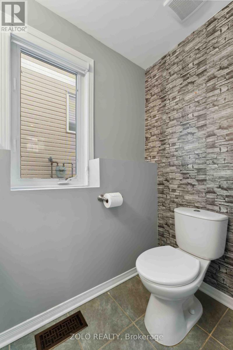 2421 Glandriel Crescent, Ottawa, ON - Indoor Photo Showing Bathroom