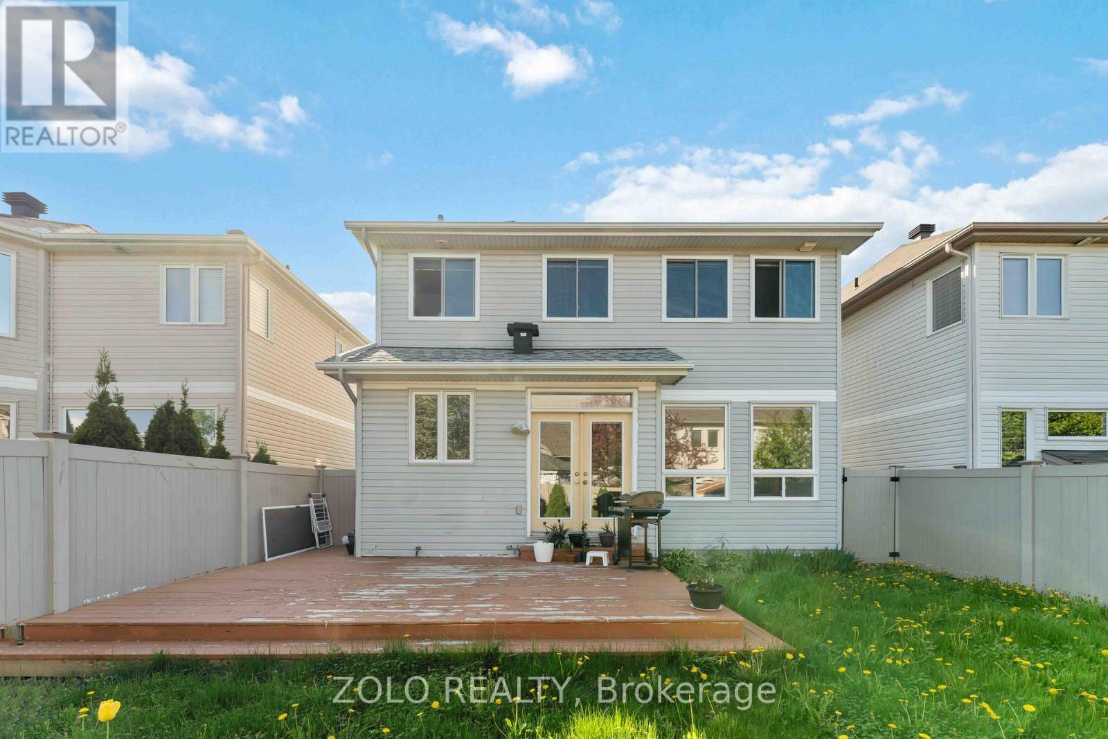 2421 Glandriel Crescent, Ottawa, ON - Outdoor