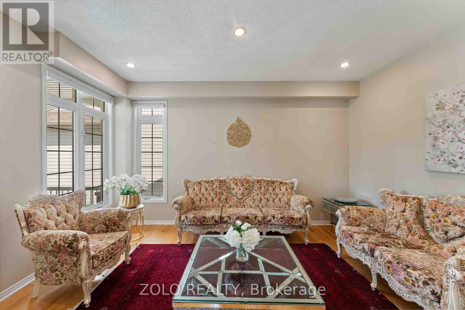 2421 Glandriel Crescent, Ottawa, ON - Indoor Photo Showing Living Room