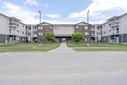 210 8 Brighton Lane Steinbach, MB R5G 0X6