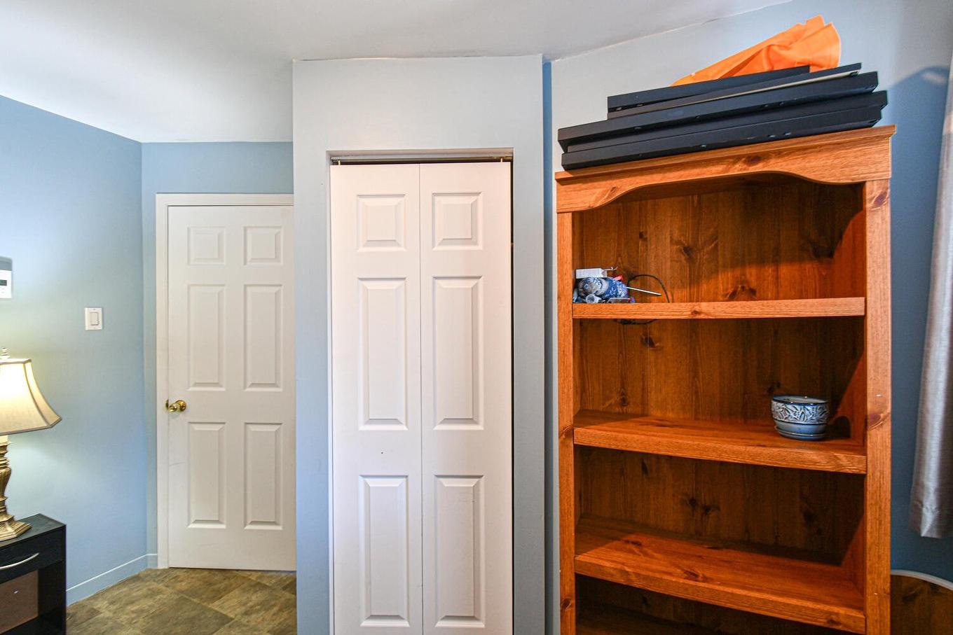 Chambre à coucher - 33 410E Avenue, Saint-Hippolyte, QC - Indoor Photo Showing Other Room