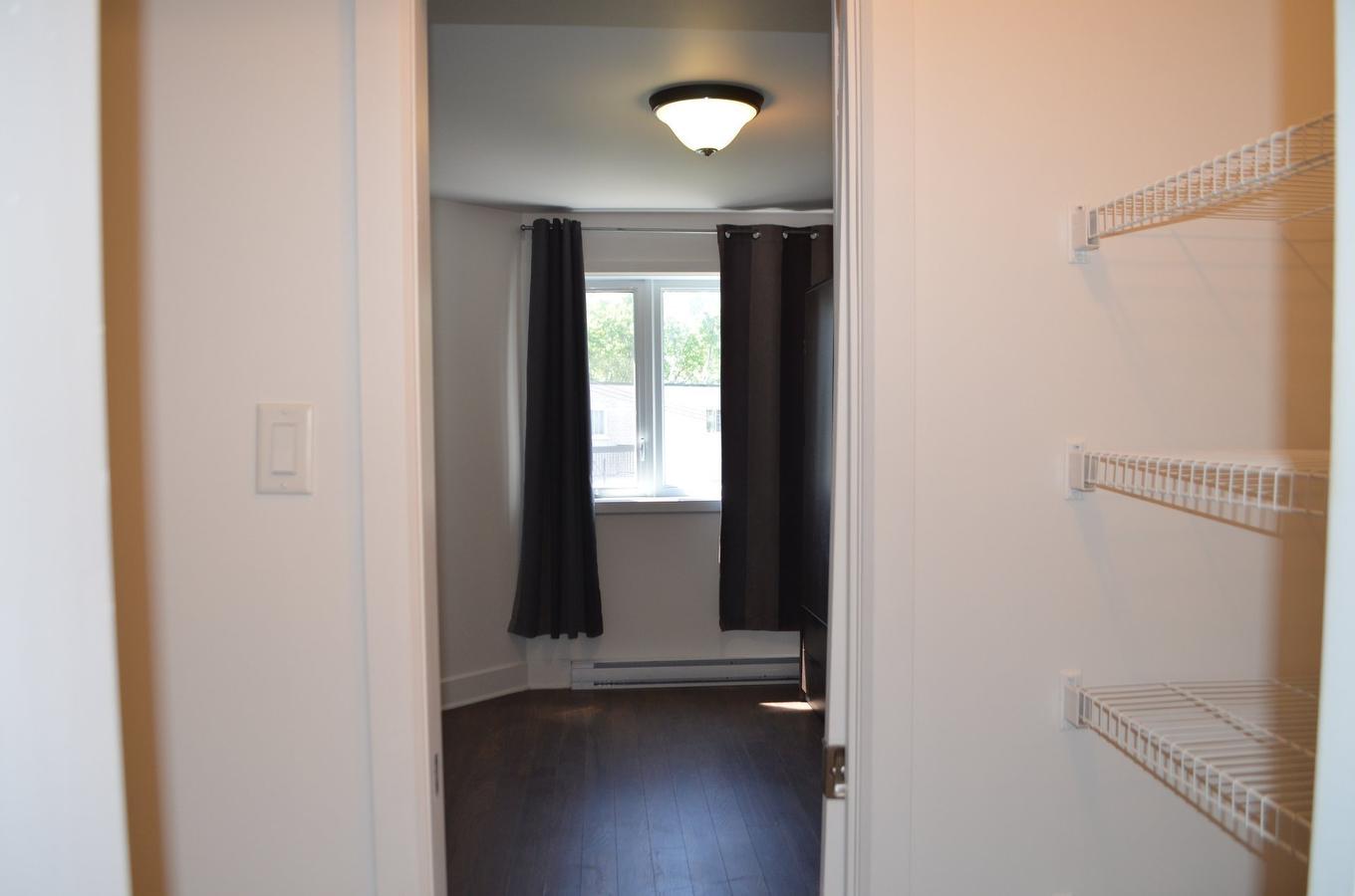 Primary bedroom - 302-16647 Boul. Pierrefonds, Montréal (L'Île-Bizard/Sainte-Geneviève), QC - Indoor Photo Showing Other Room