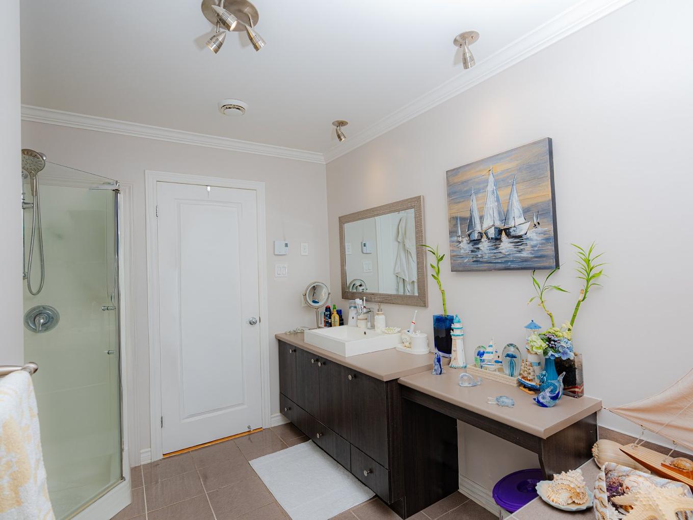 Bathroom - 5-654 Rue Des Sureaux, Boucherville, QC - Indoor Photo Showing Bathroom