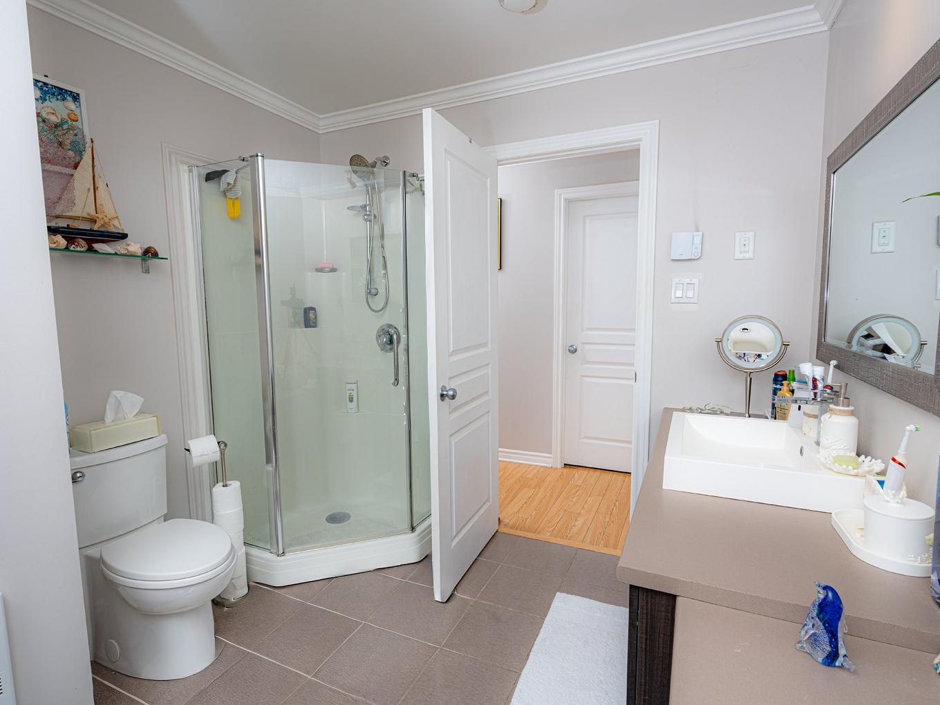 Bathroom - 5-654 Rue Des Sureaux, Boucherville, QC - Indoor Photo Showing Bathroom