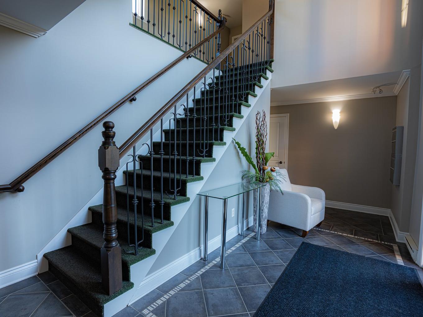 Staircase - 5-654 Rue Des Sureaux, Boucherville, QC - Indoor Photo Showing Other Room