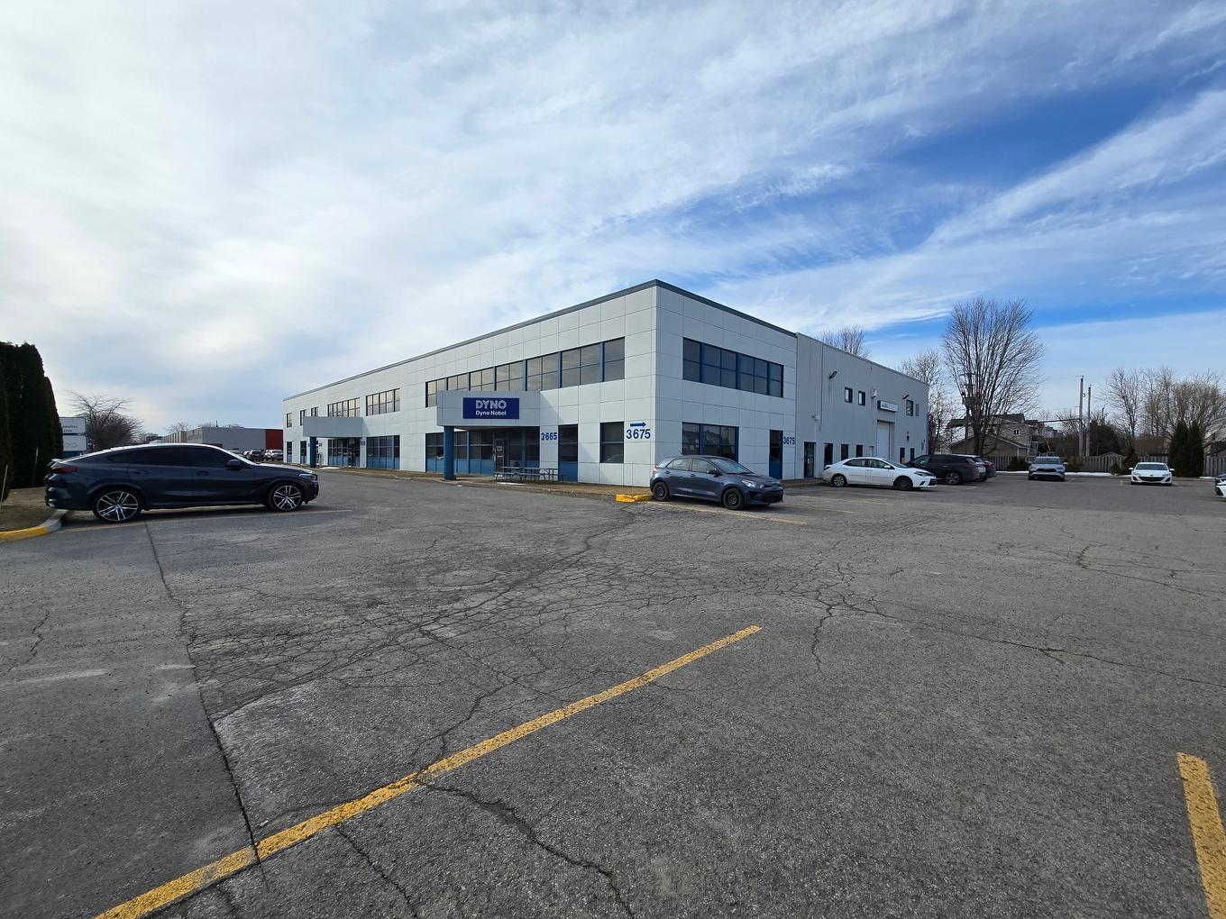 Frontage - 212-3675 Boul. De La Grande-Allée, Boisbriand, QC - Outdoor