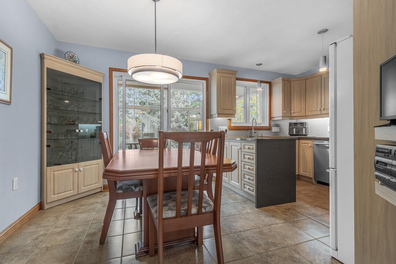 Salle à manger - 2572 - 2574 Rue De Port-Royal, Québec (Sainte-Foy/Sillery/Cap-Rouge), QC - Indoor Photo Showing Dining Room