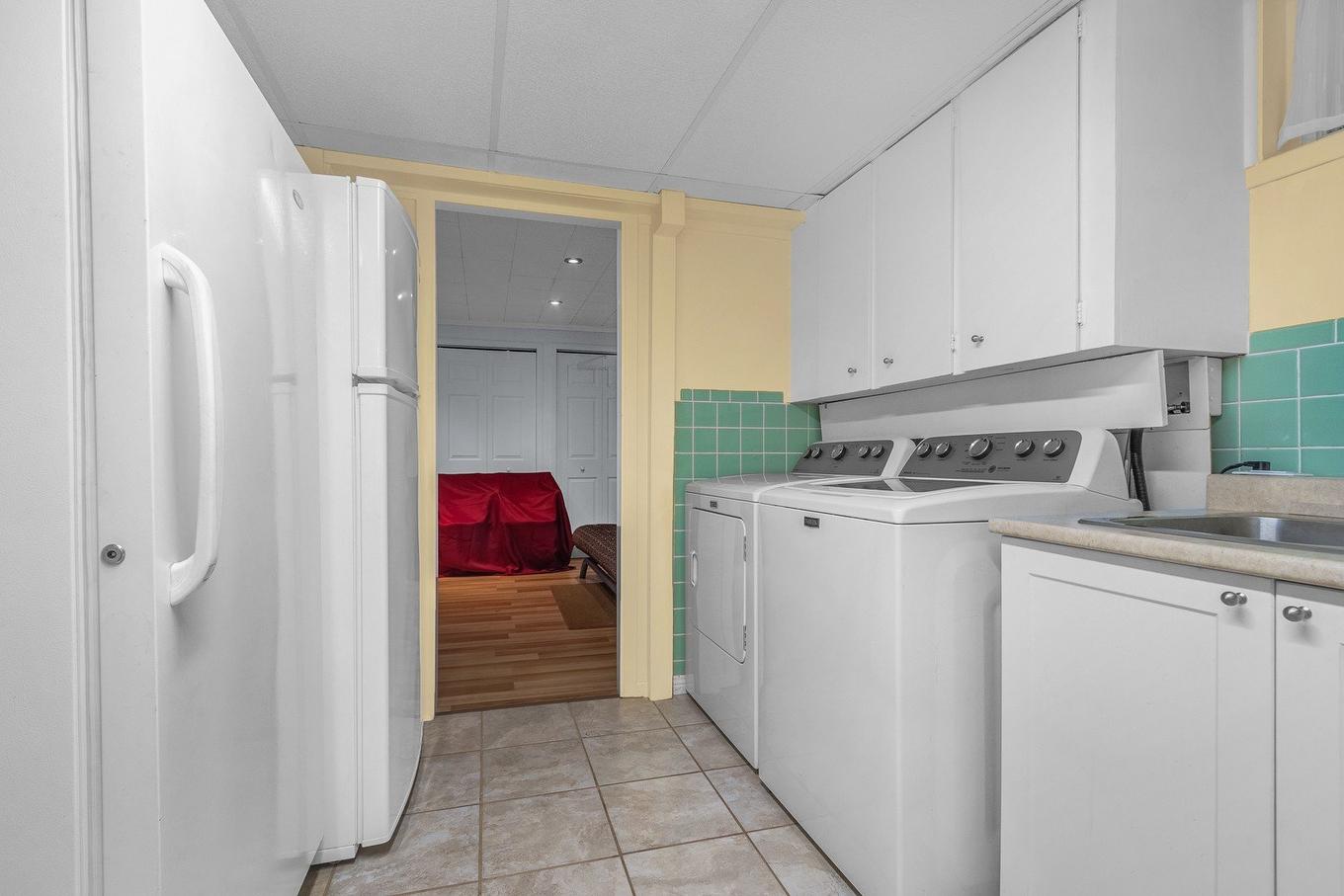 Salle de lavage - 2572 - 2574 Rue De Port-Royal, Québec (Sainte-Foy/Sillery/Cap-Rouge), QC - Indoor Photo Showing Laundry Room