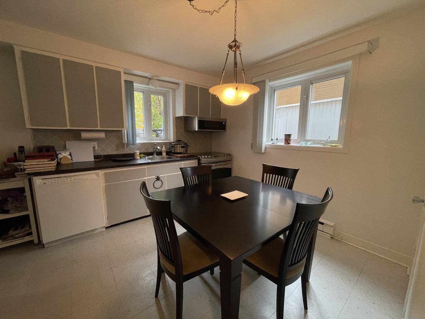 Logement - 2572 - 2574 Rue De Port-Royal, Québec (Sainte-Foy/Sillery/Cap-Rouge), QC - Indoor Photo Showing Dining Room