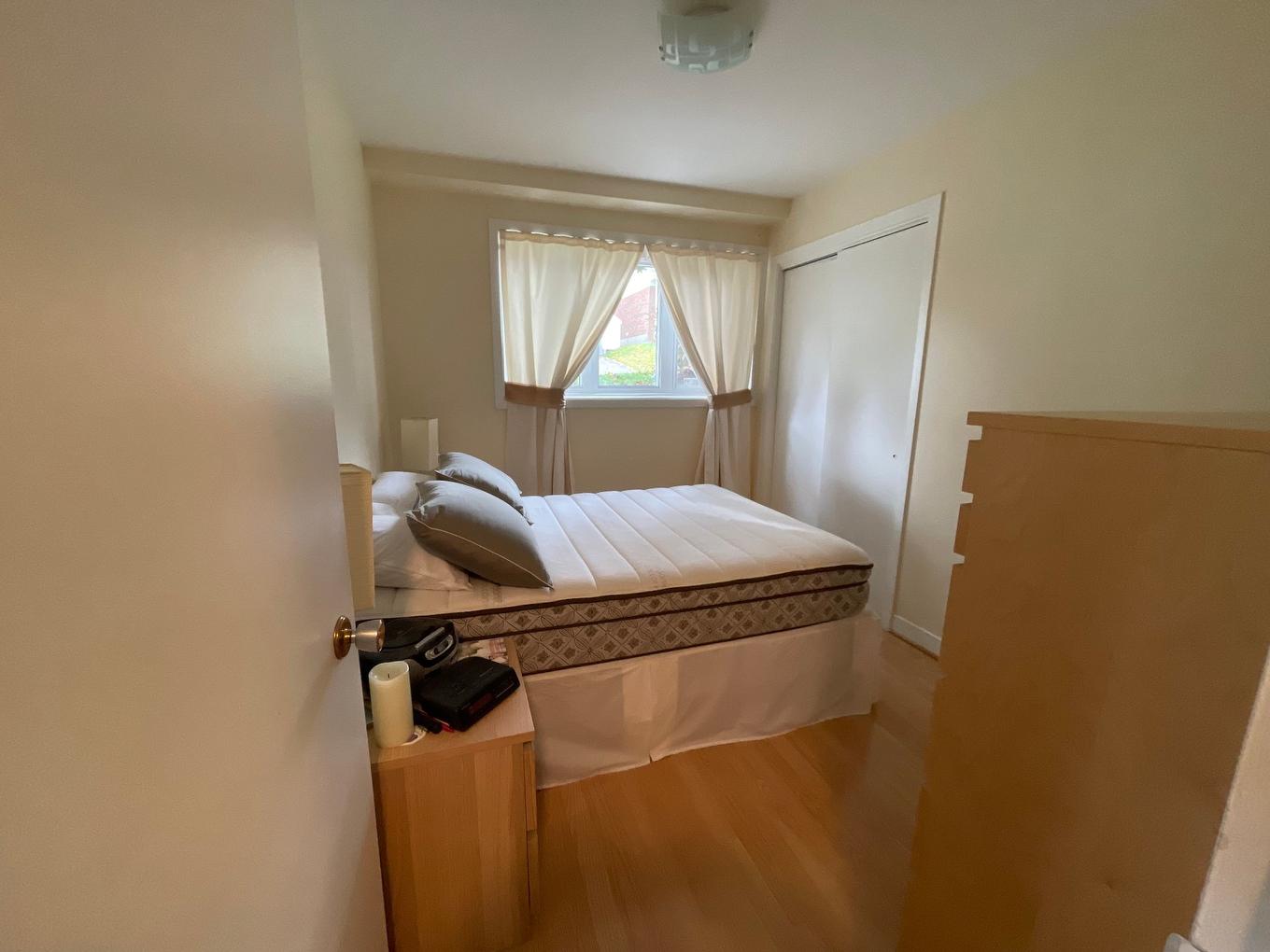 Logement - 2572 - 2574 Rue De Port-Royal, Québec (Sainte-Foy/Sillery/Cap-Rouge), QC - Indoor Photo Showing Bedroom