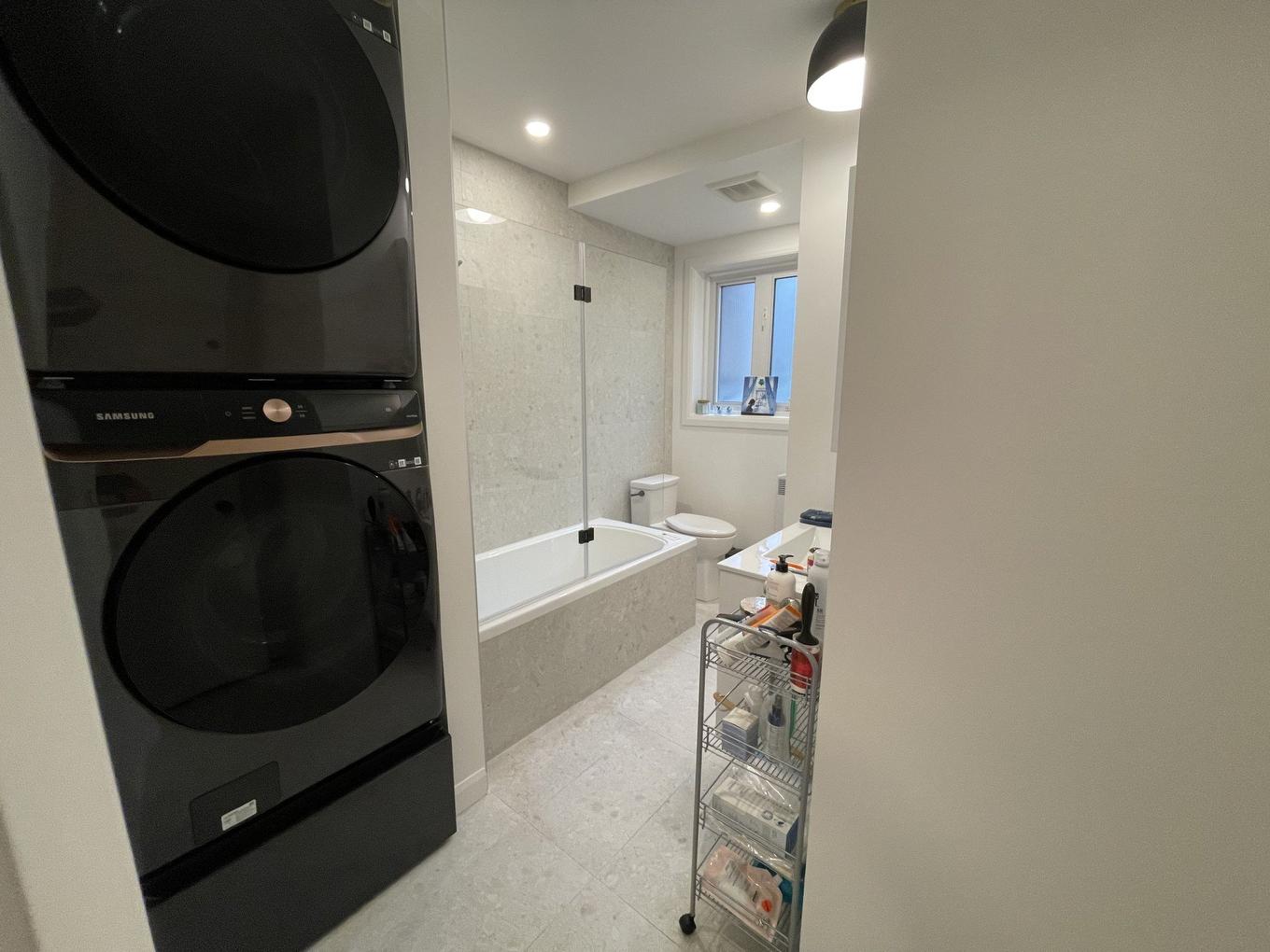 Logement - 2572 - 2574 Rue De Port-Royal, Québec (Sainte-Foy/Sillery/Cap-Rouge), QC - Indoor Photo Showing Laundry Room