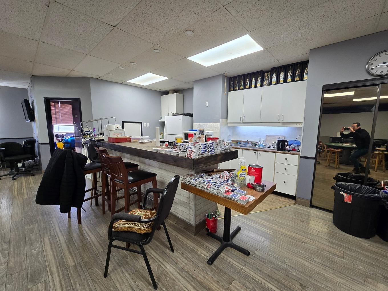 Kitchen - 204-1276 Boul. Curé-Labelle, Laval (Chomedey), QC - Indoor