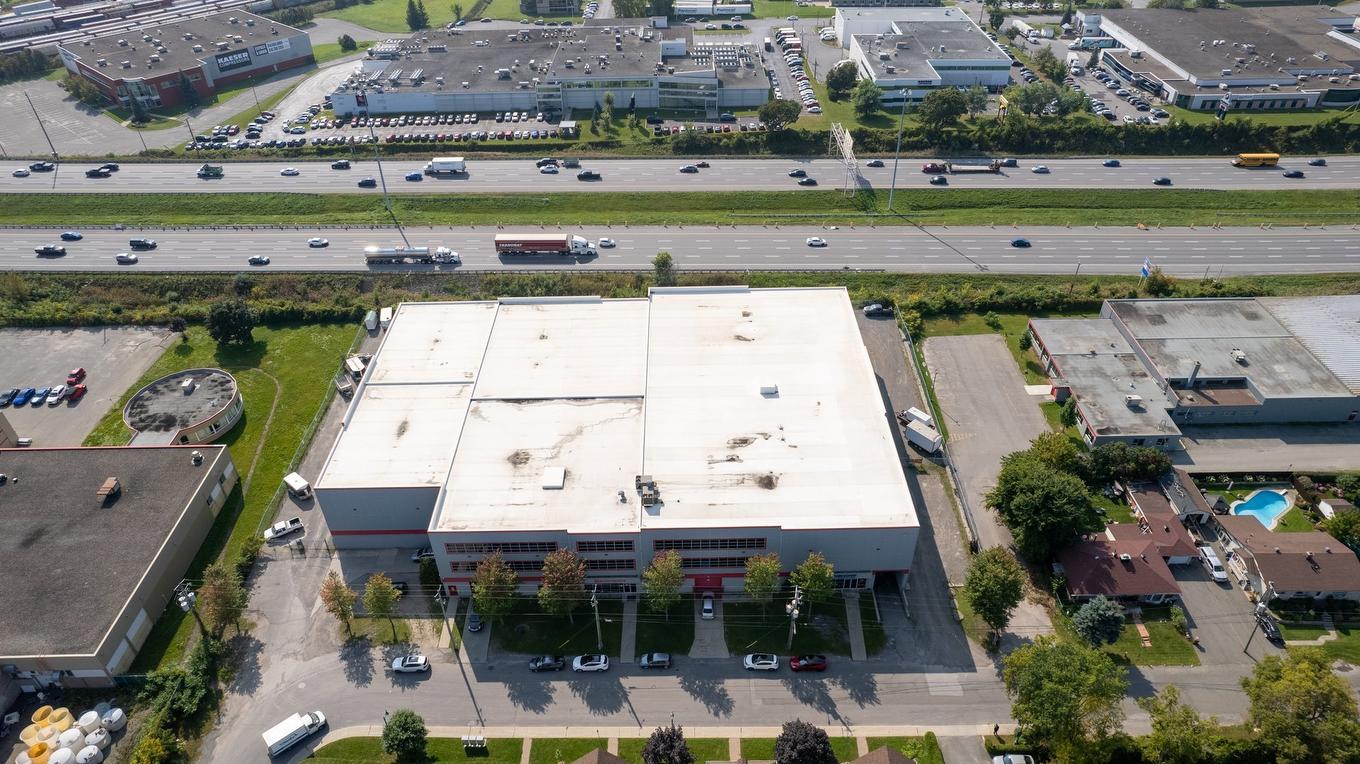 Photo aérienne - 1-24 Carré Sicard, Sainte-Thérèse, QC - Outdoor With View