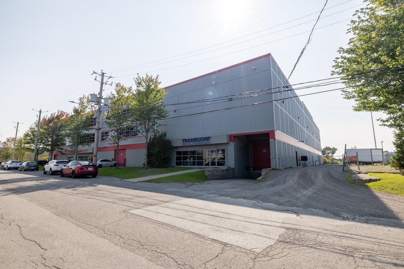 Photo aérienne - 1-24 Carré Sicard, Sainte-Thérèse, QC - Outdoor