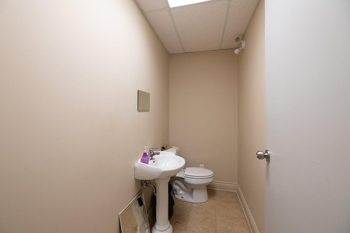 Salle de bains - 1-24 Carré Sicard, Sainte-Thérèse, QC - Indoor Photo Showing Bathroom