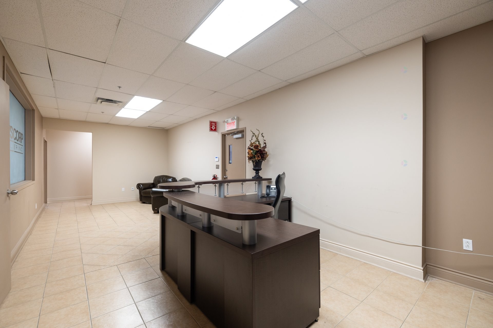 Office - 1-24 Carré Sicard, Sainte-Thérèse, QC - Indoor Photo Showing Other Room