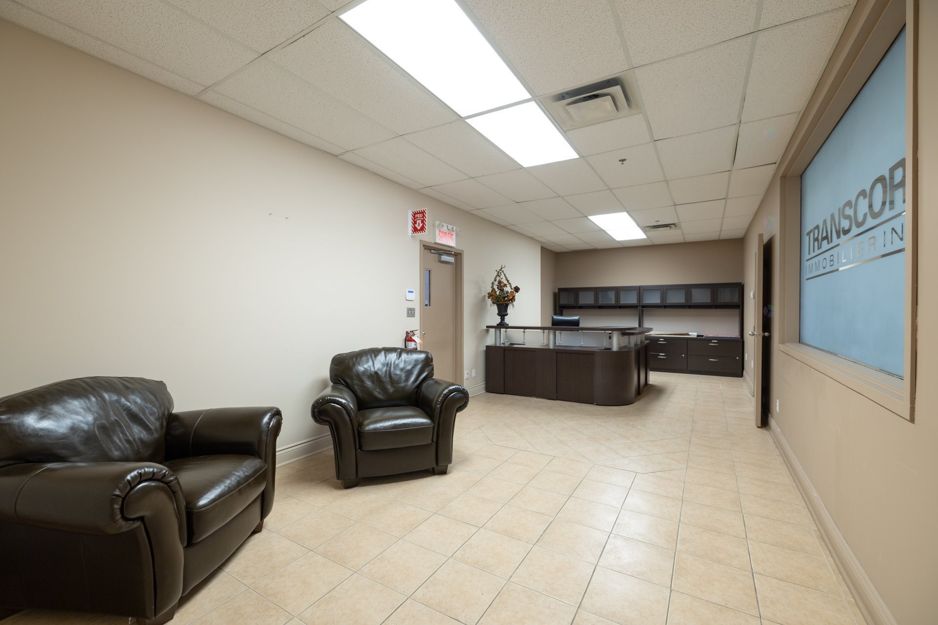 Secretary office - 1-24 Carré Sicard, Sainte-Thérèse, QC - Indoor