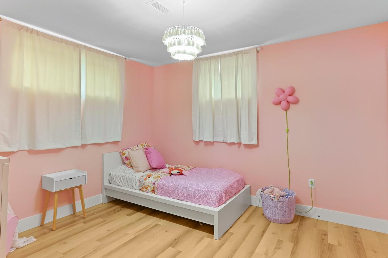 Bedroom - 55 Rue Du Hauban, Salaberry-De-Valleyfield, QC - Indoor Photo Showing Bedroom