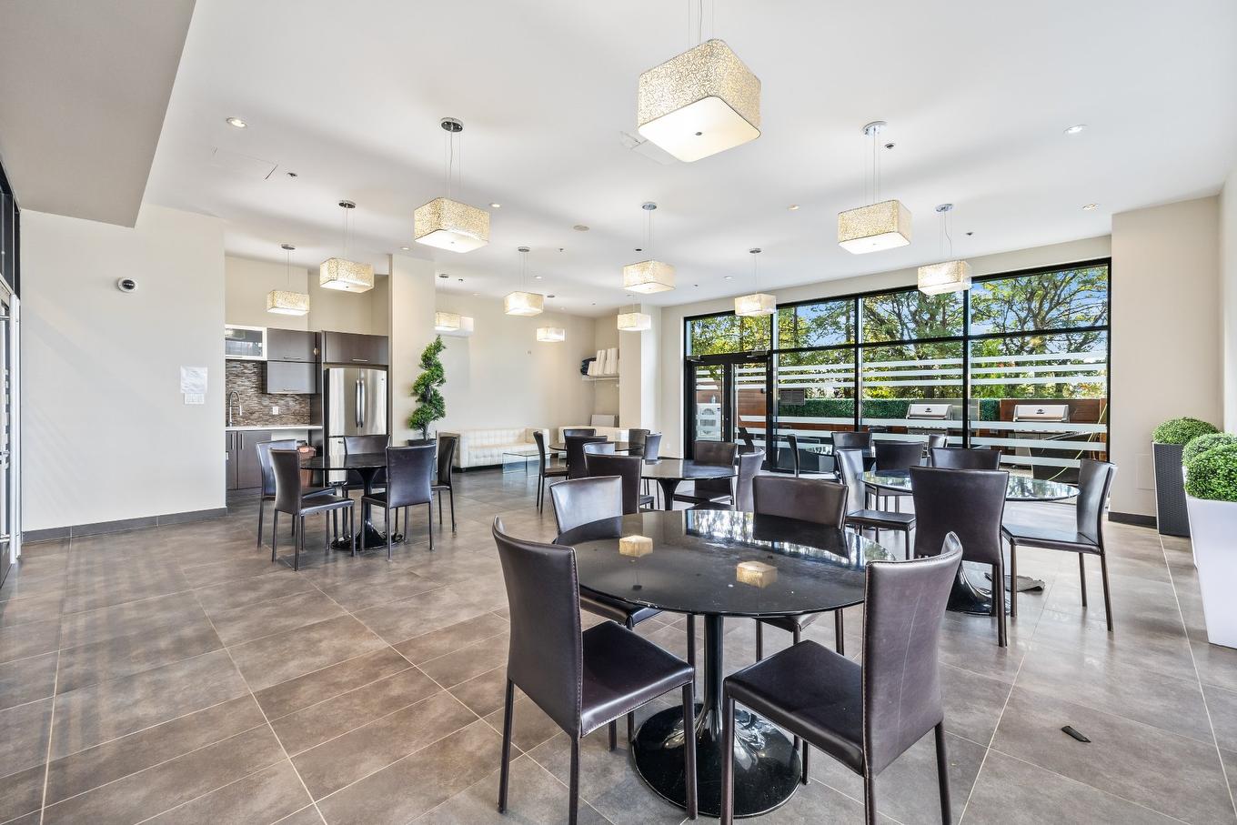 Salle communautaire - 1002-1900 Boul. Angrignon, Montréal (Lasalle), QC - Indoor Photo Showing Dining Room