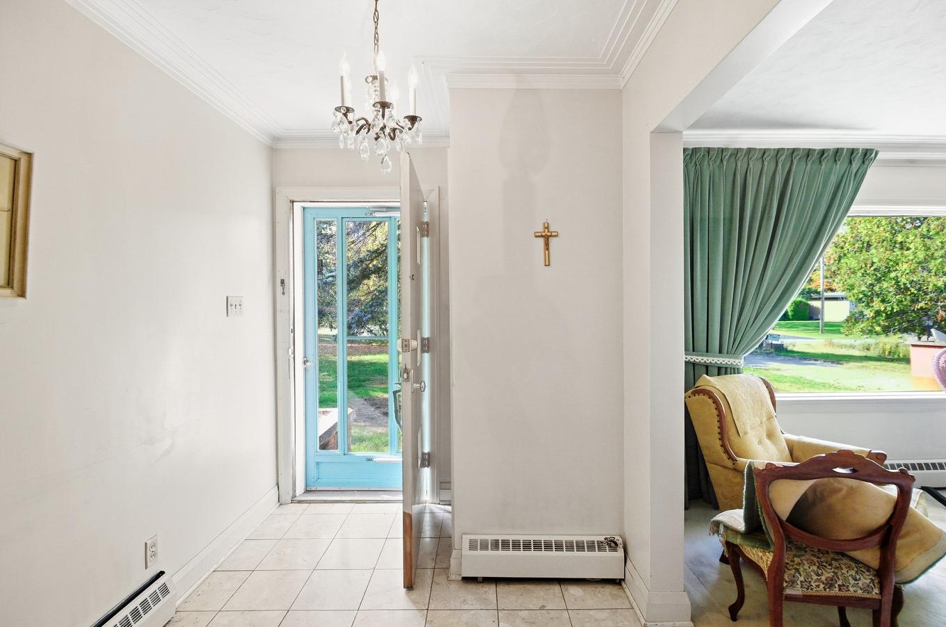 Hall d'entrée/Vestibule - 13 Rue Atholl-Doune, Gatineau (Aylmer), QC - Indoor Photo Showing Other Room