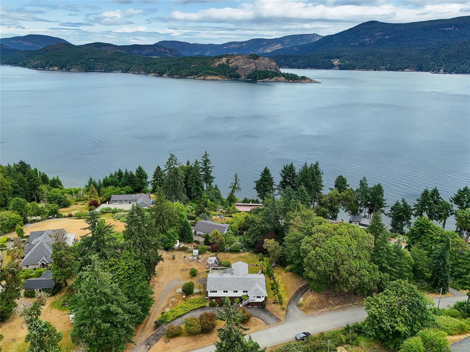 1125 Fairbanks Rd, Duncan, BC