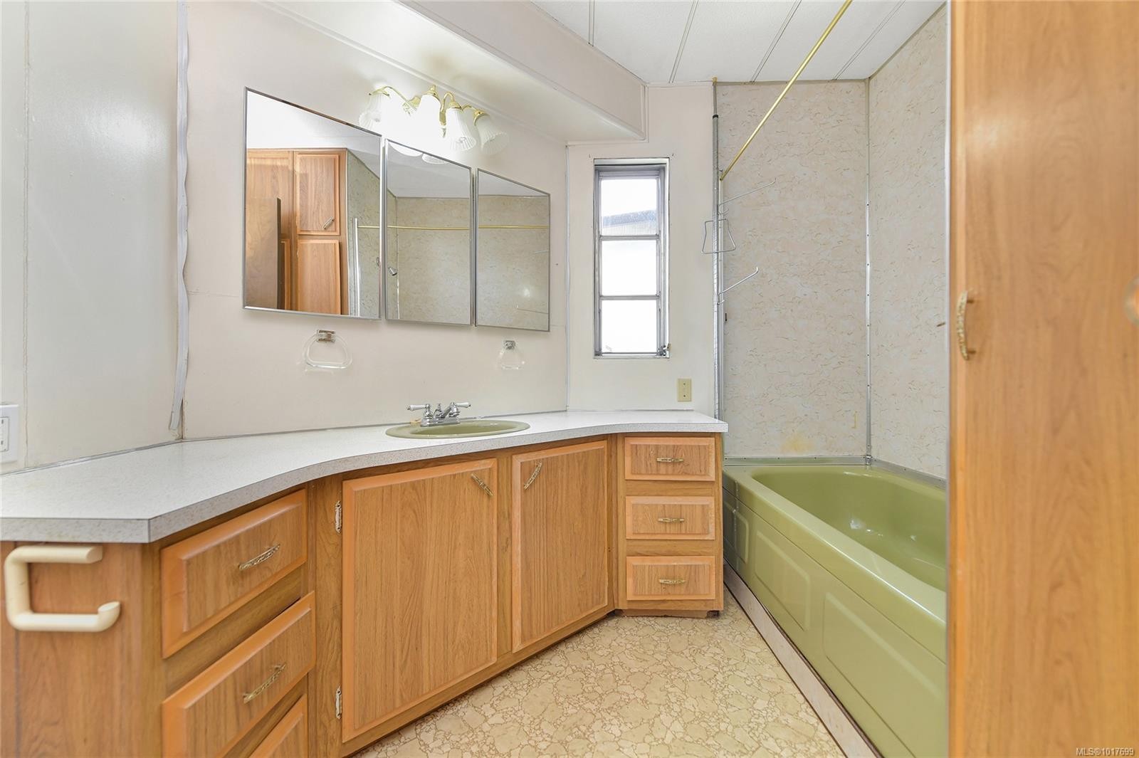 1125 Fairbanks Rd, Duncan, BC