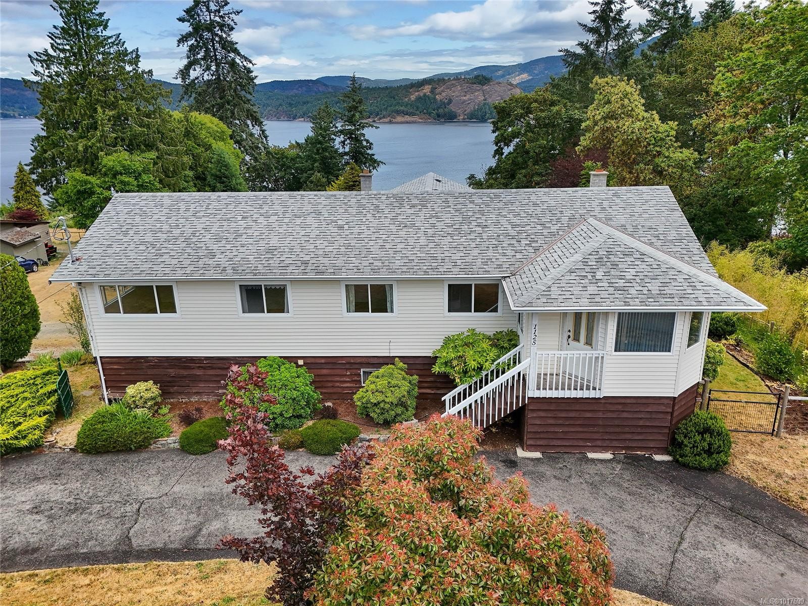 1125 Fairbanks Rd, Duncan, BC