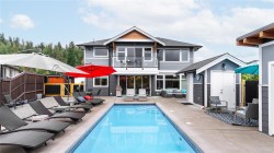 7267 Lakefront Dr Lake Cowichan, BC V0R 2G1