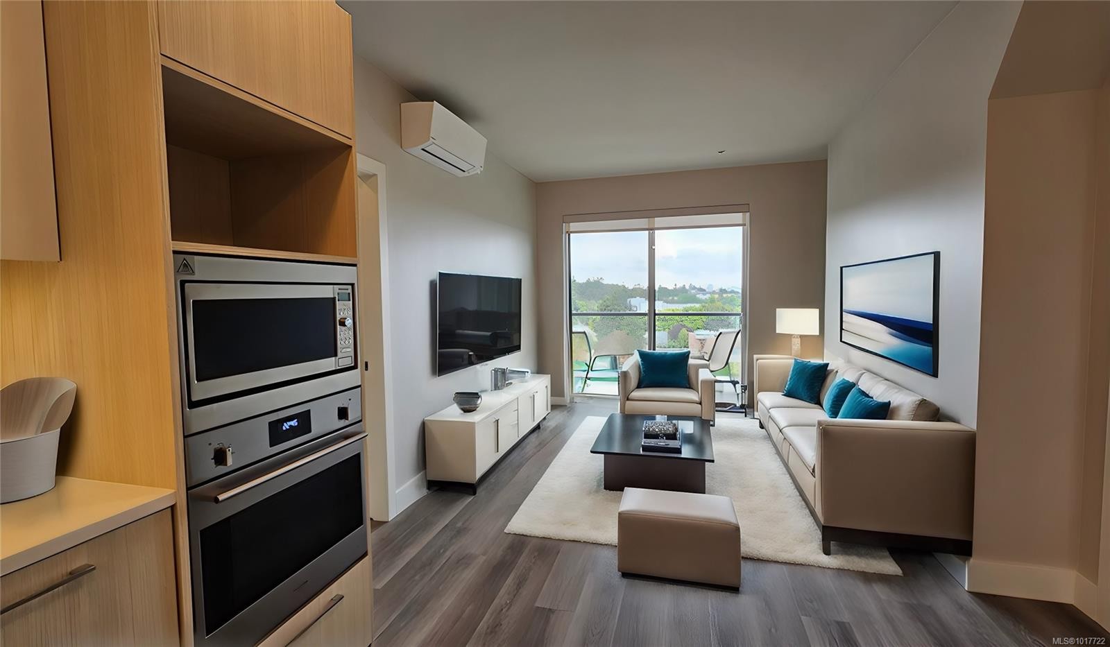 903-622 Admirals Rd, Esquimalt, BC - Indoor Photo Showing Living Room