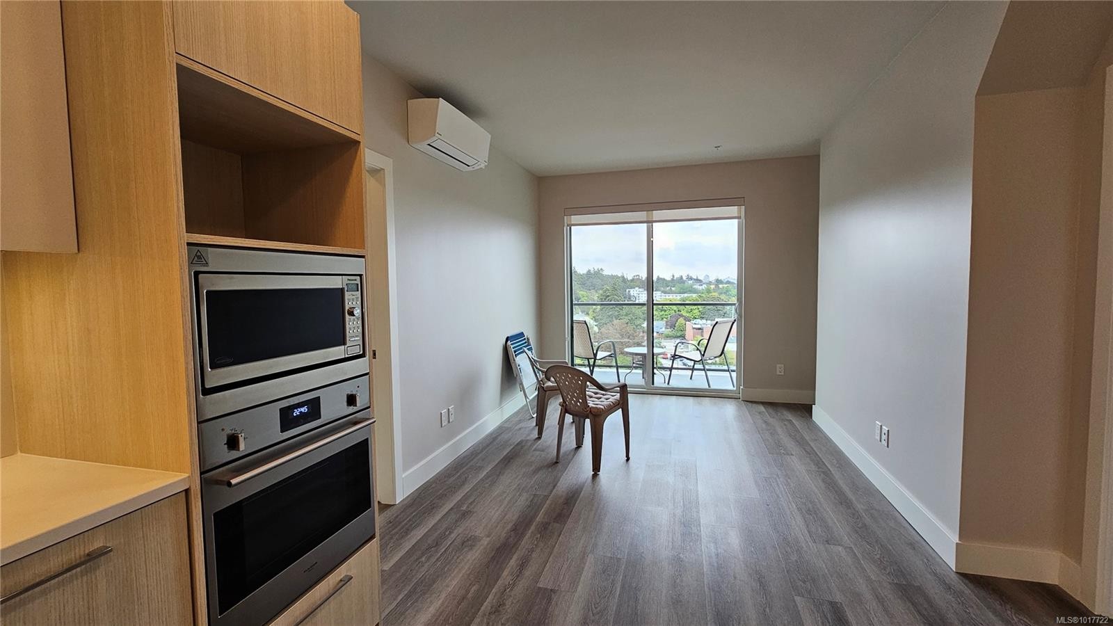 903-622 Admirals Rd, Esquimalt, BC - Indoor