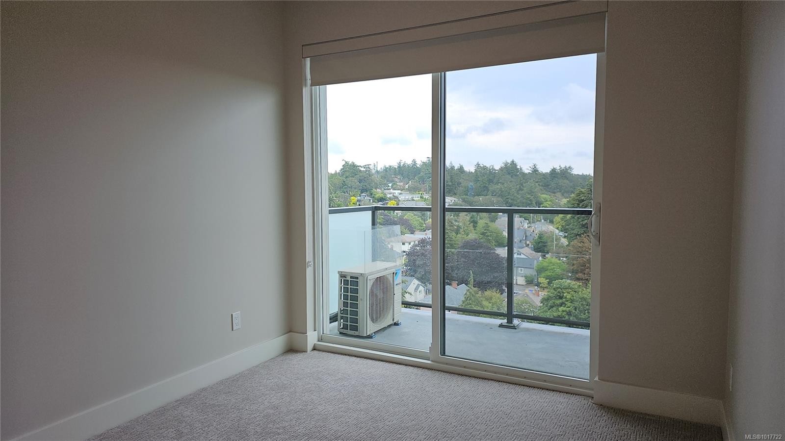 903-622 Admirals Rd, Esquimalt, BC - Indoor Photo Showing Other Room