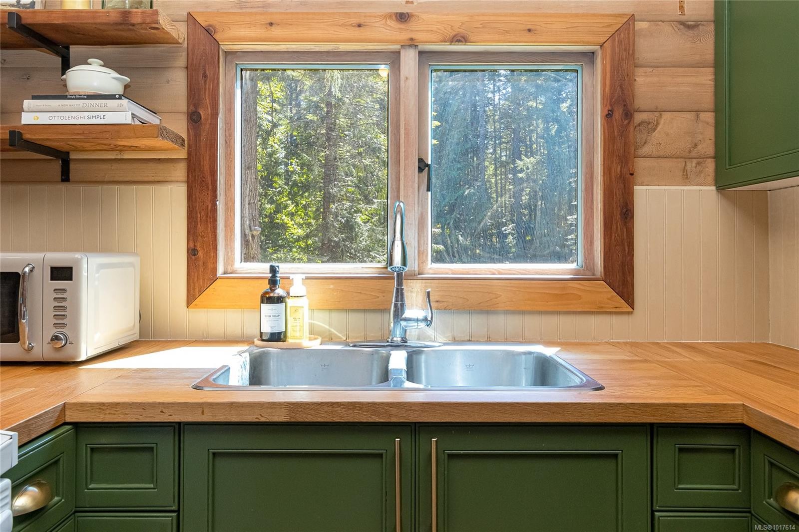 4705 Barrow Rd, Metchosin, BC