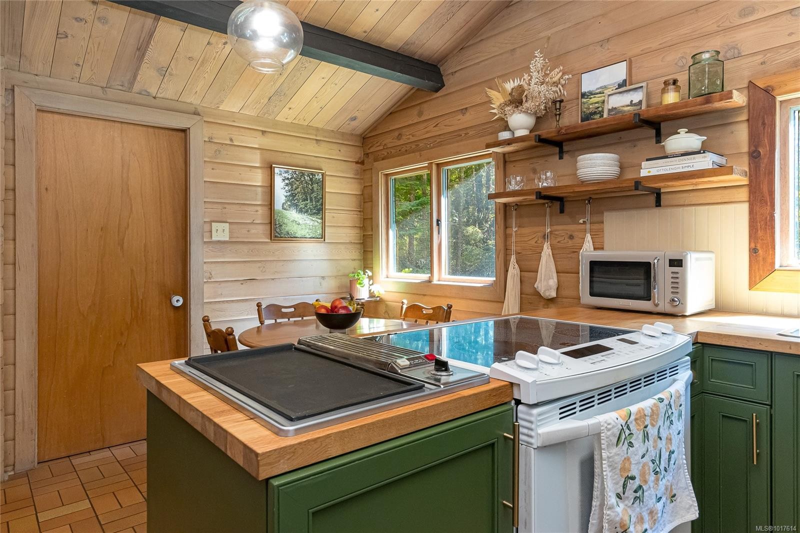 4705 Barrow Rd, Metchosin, BC