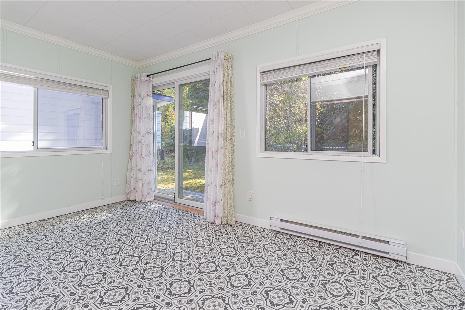 2135 Summergate Blvd, Sidney, BC