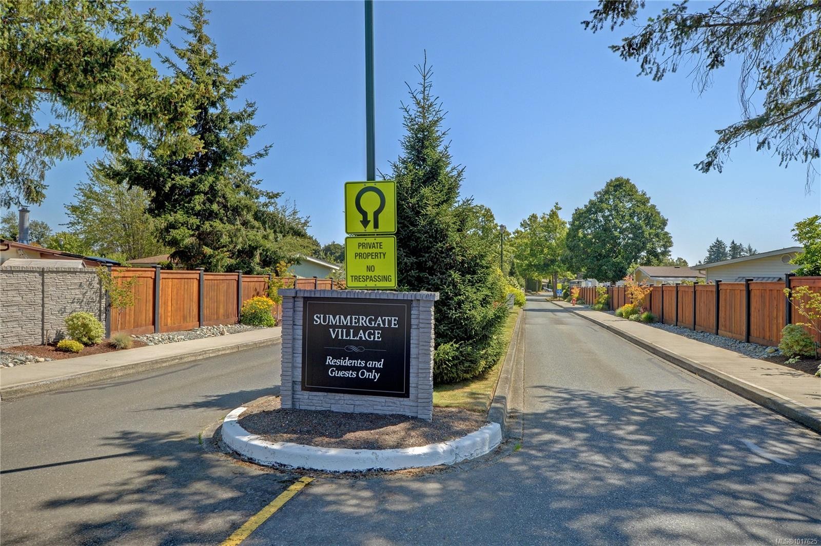 2135 Summergate Blvd, Sidney, BC