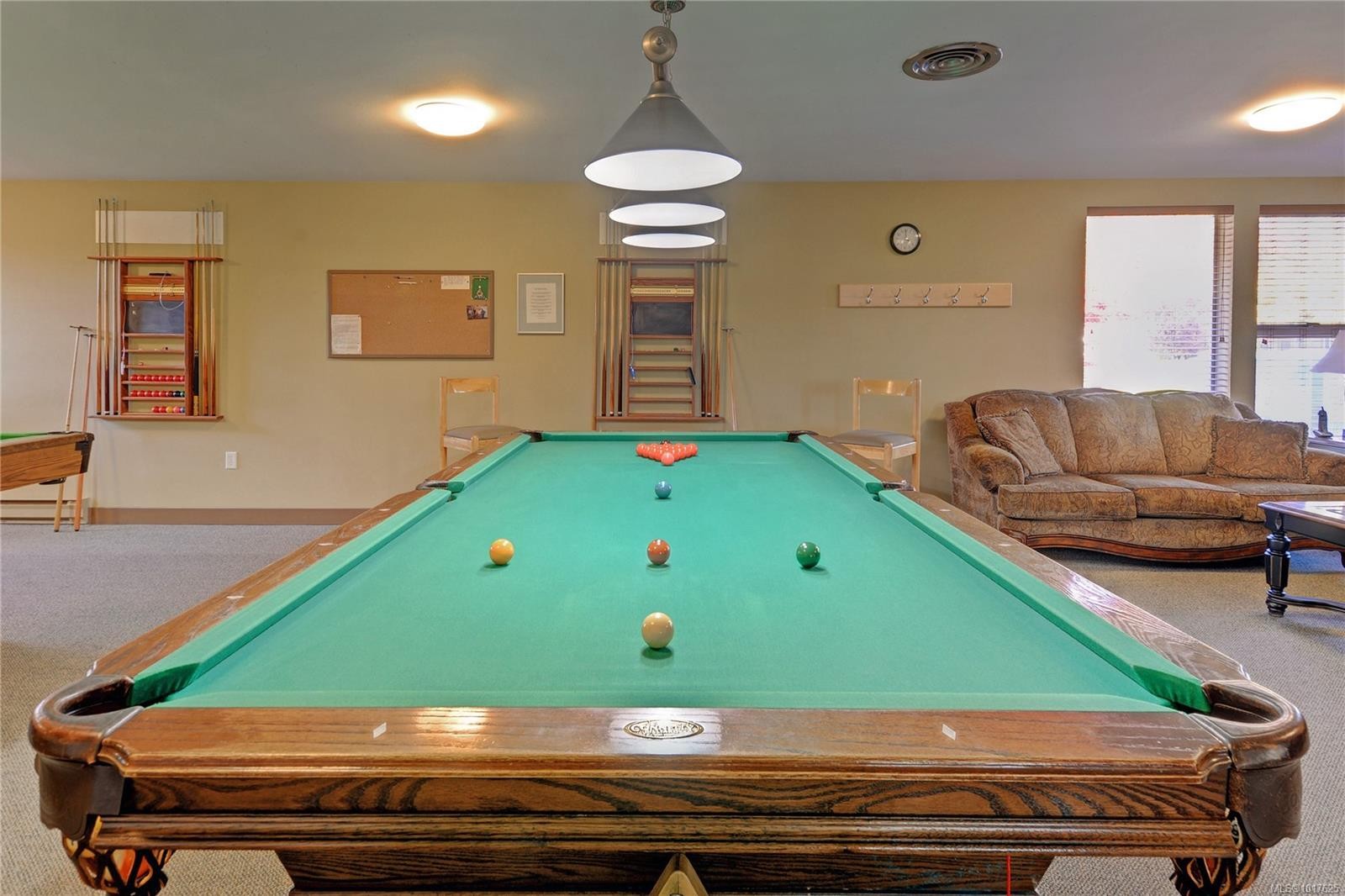 2135 Summergate Blvd, Sidney, BC