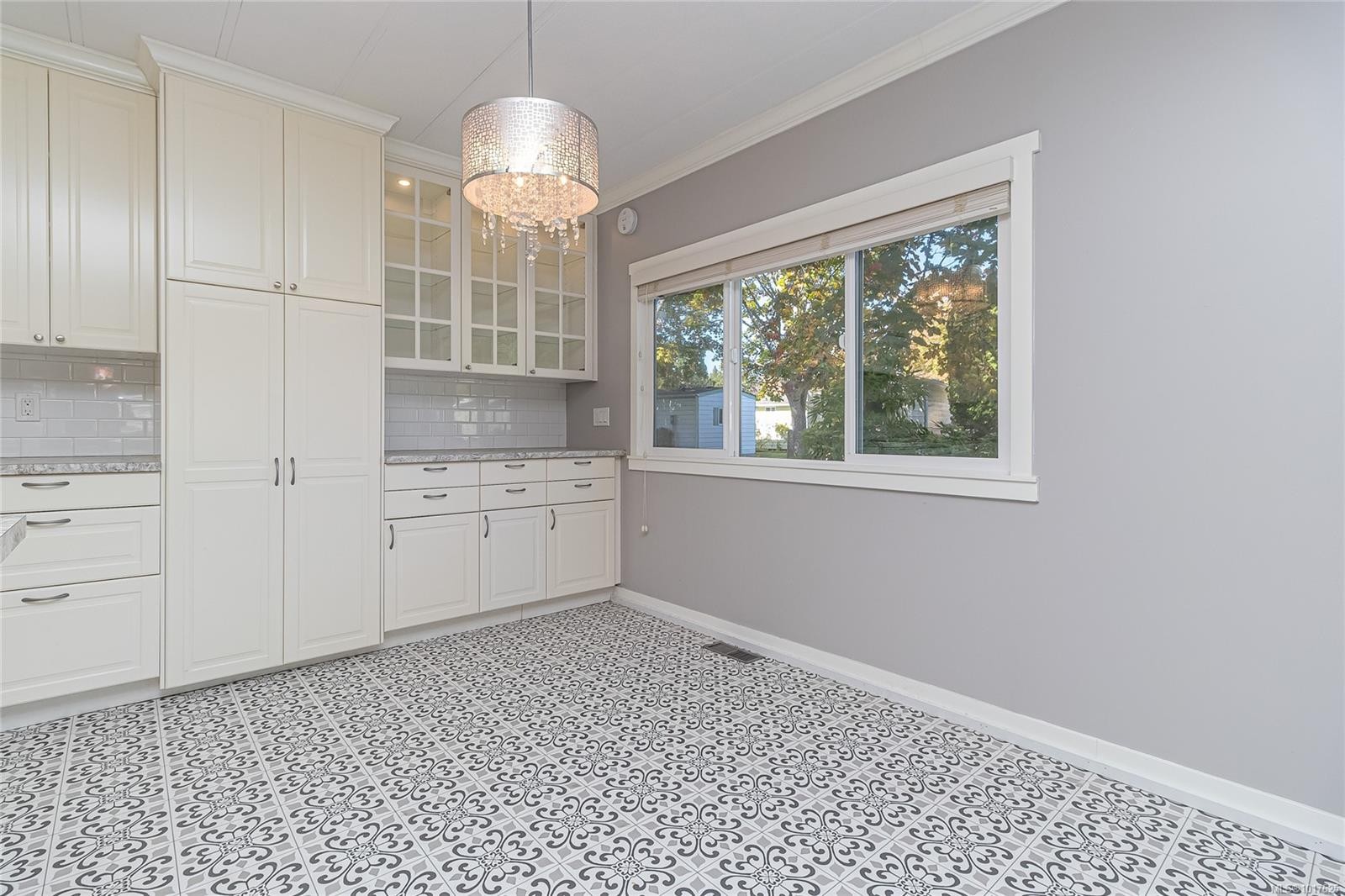 2135 Summergate Blvd, Sidney, BC