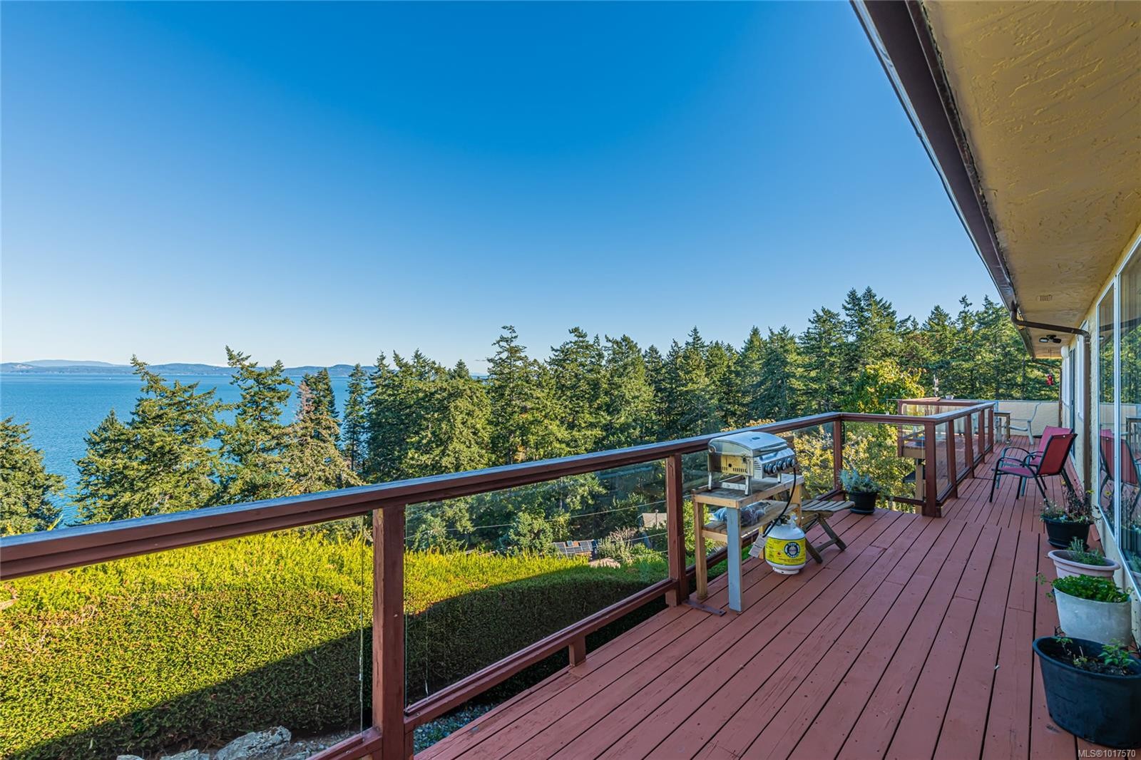 4727 Treetop Hts, Saanich, BC
