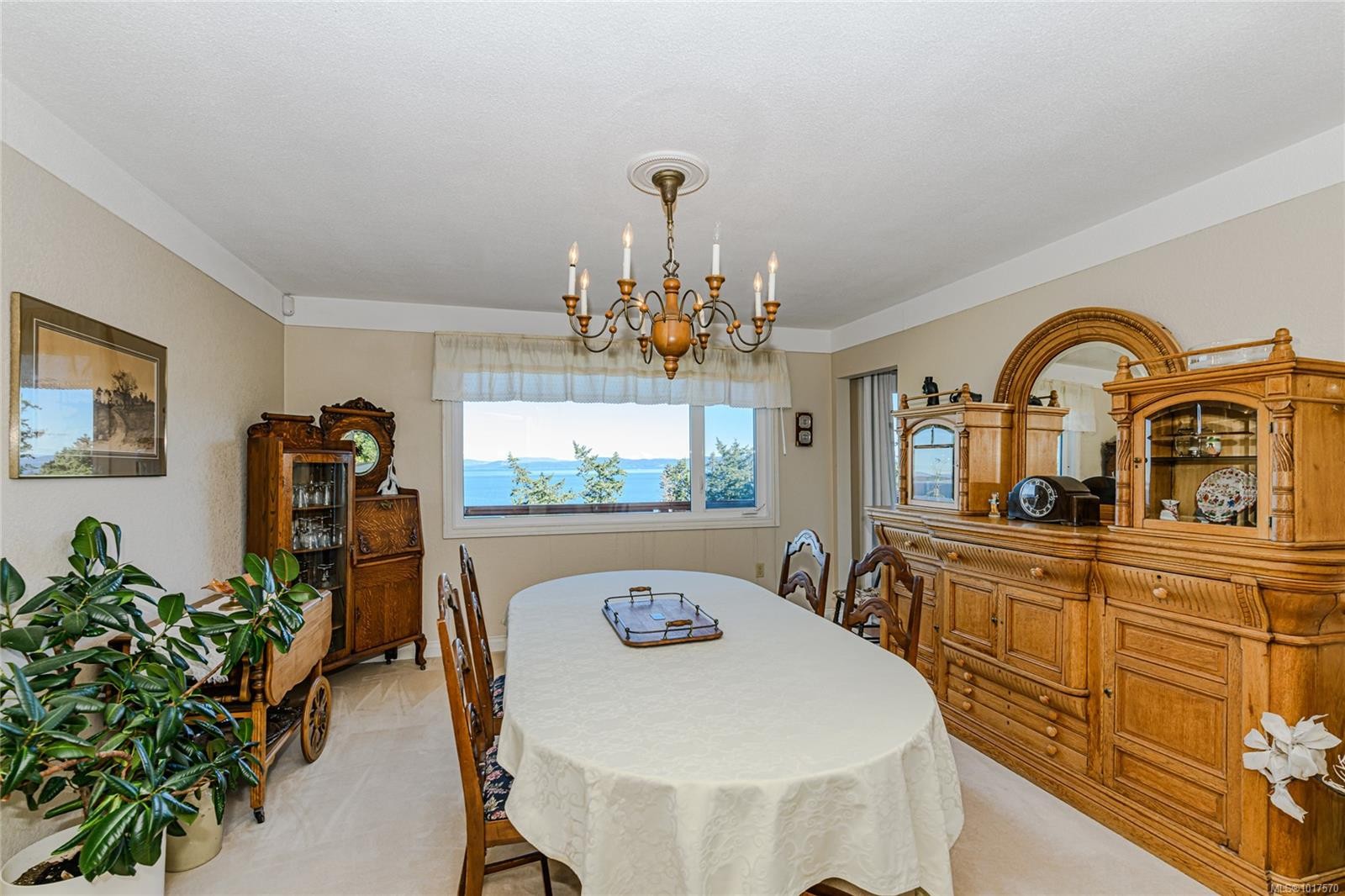 4727 Treetop Hts, Saanich, BC