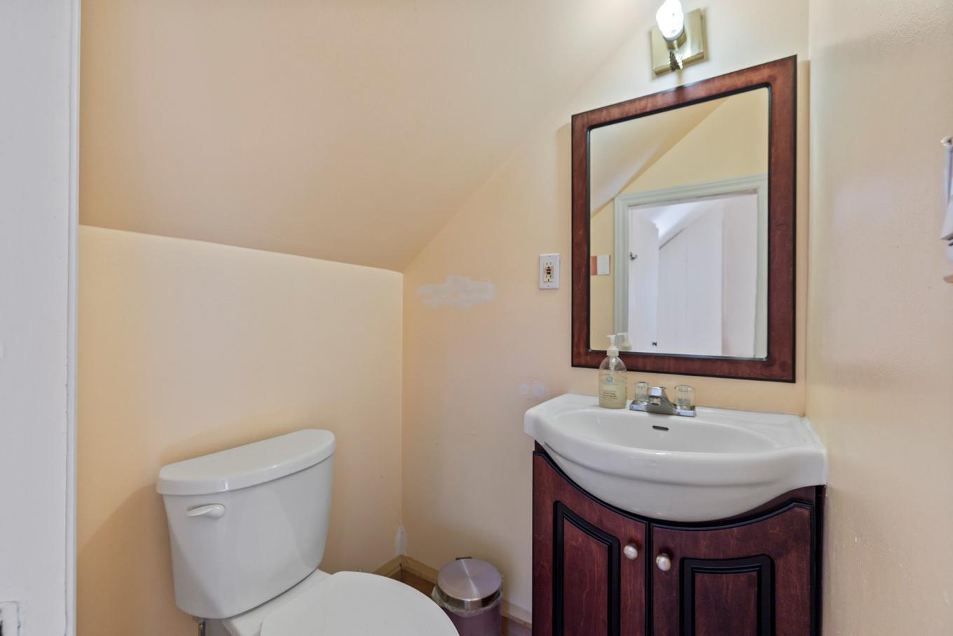 Powder room - 830 Ch. St-Thomas, Rigaud, QC - Indoor Photo Showing Bathroom