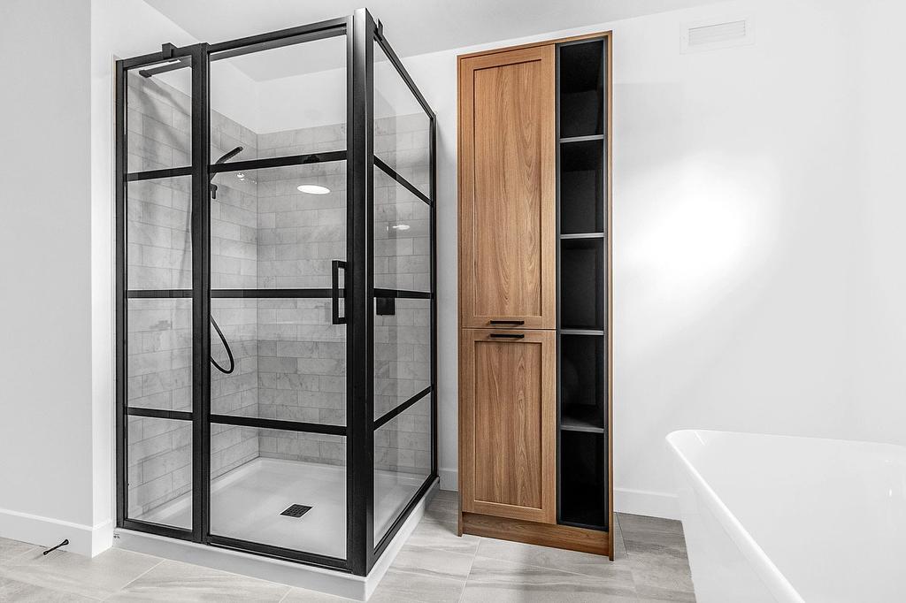 Salle de bains - Rue Du Havre, Lévis (Les Chutes-De-La-Chaudière-Ouest), QC - Indoor