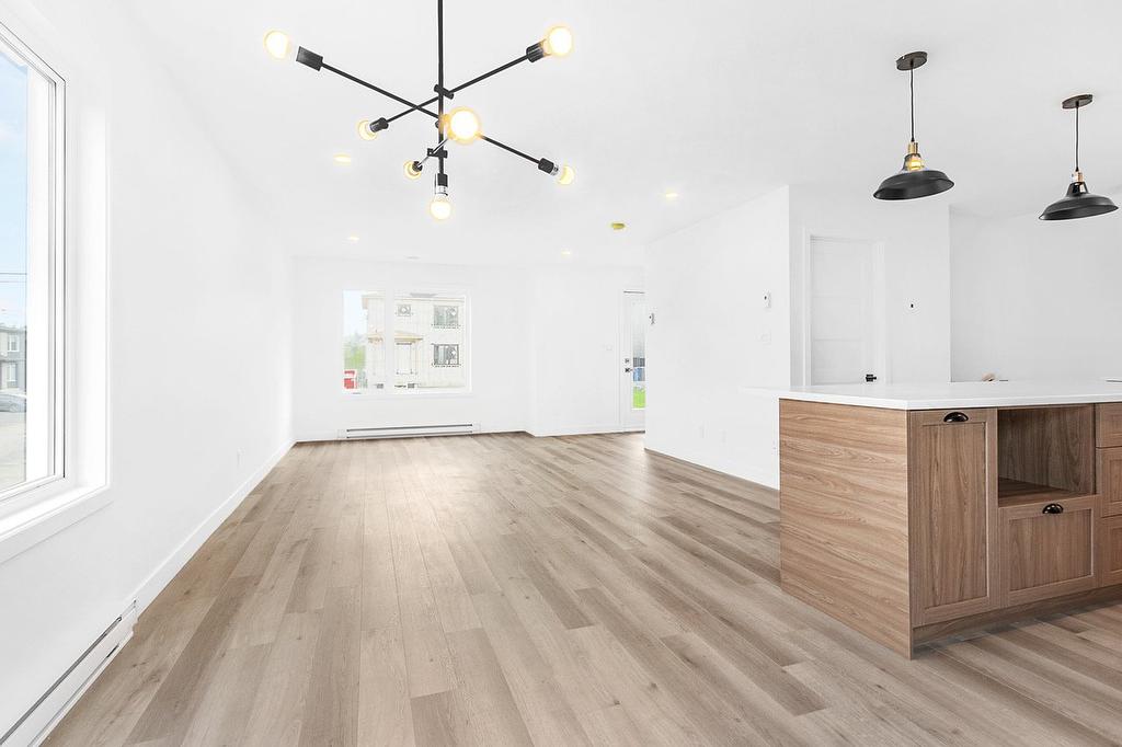 Salle à manger - Rue Du Havre, Lévis (Les Chutes-De-La-Chaudière-Ouest), QC - Indoor Photo Showing Other Room