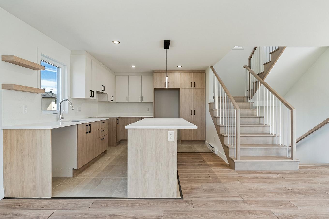 Kitchen - Rue Siméon-Drolet, Québec (Les Rivières), QC