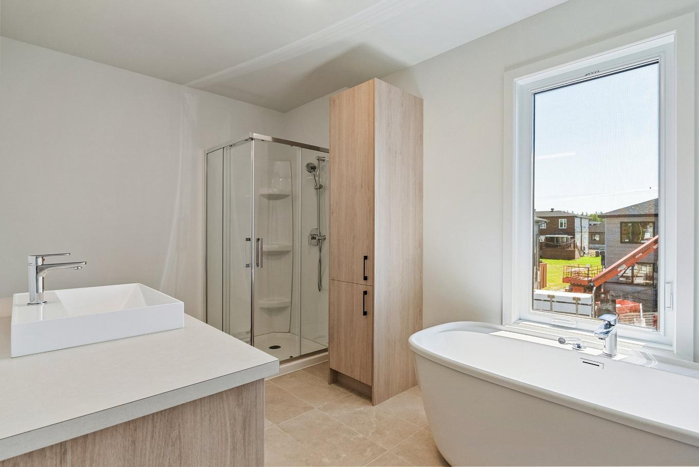 Bathroom - Rue Siméon-Drolet, Québec (Les Rivières), QC