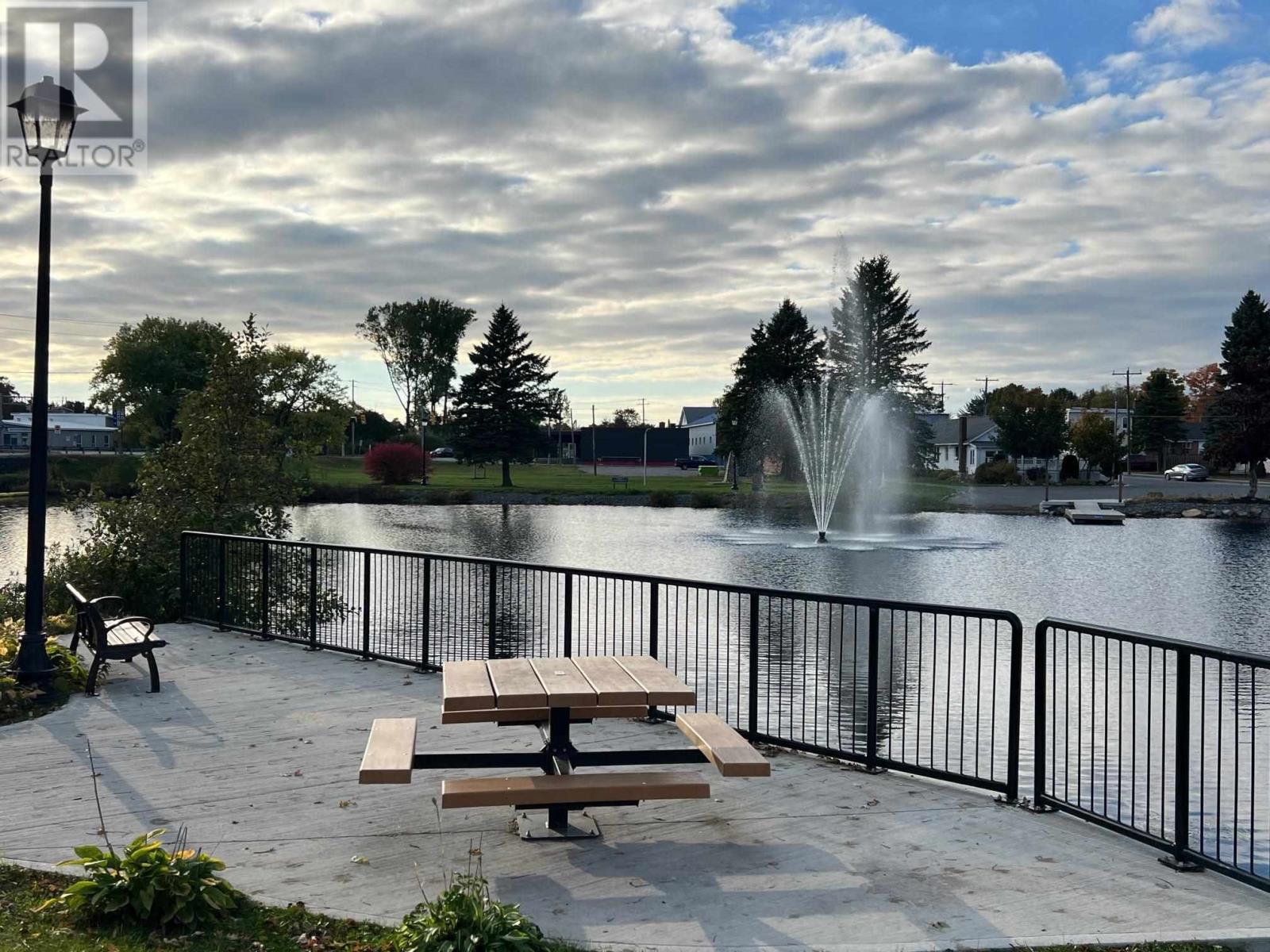 19 Woodward Ave, Blind River, ON